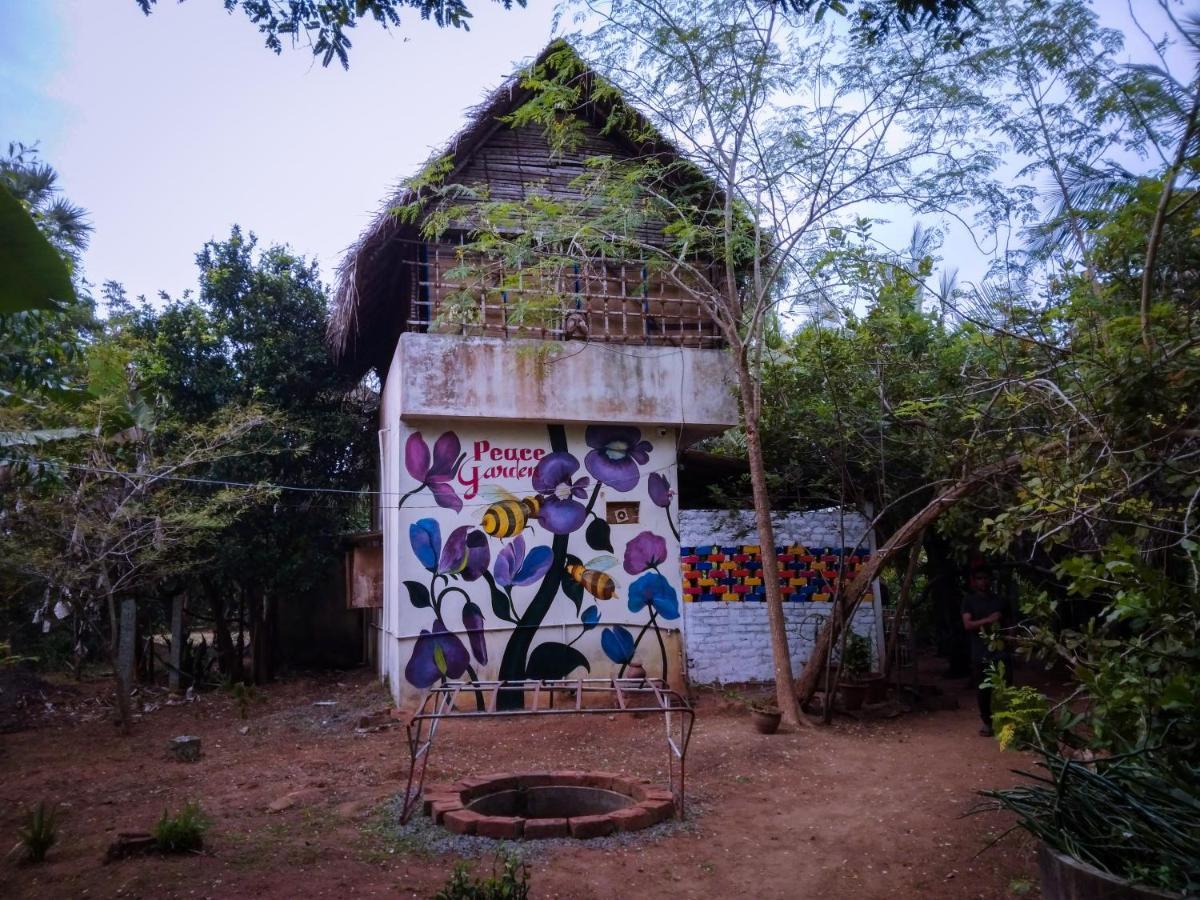 Peace Garden Ostello Auroville Esterno foto